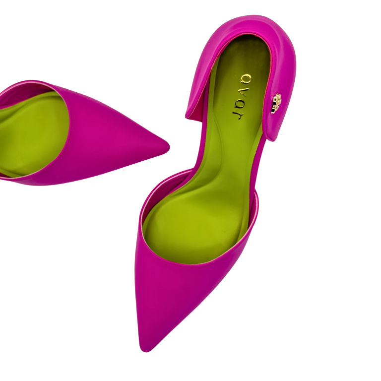 Avar Shoes Solar Flair Heels made from eco-friendly pineapple fiber, combining luxury, sustainability, and style. Shine bright while reducing your environmental impact.